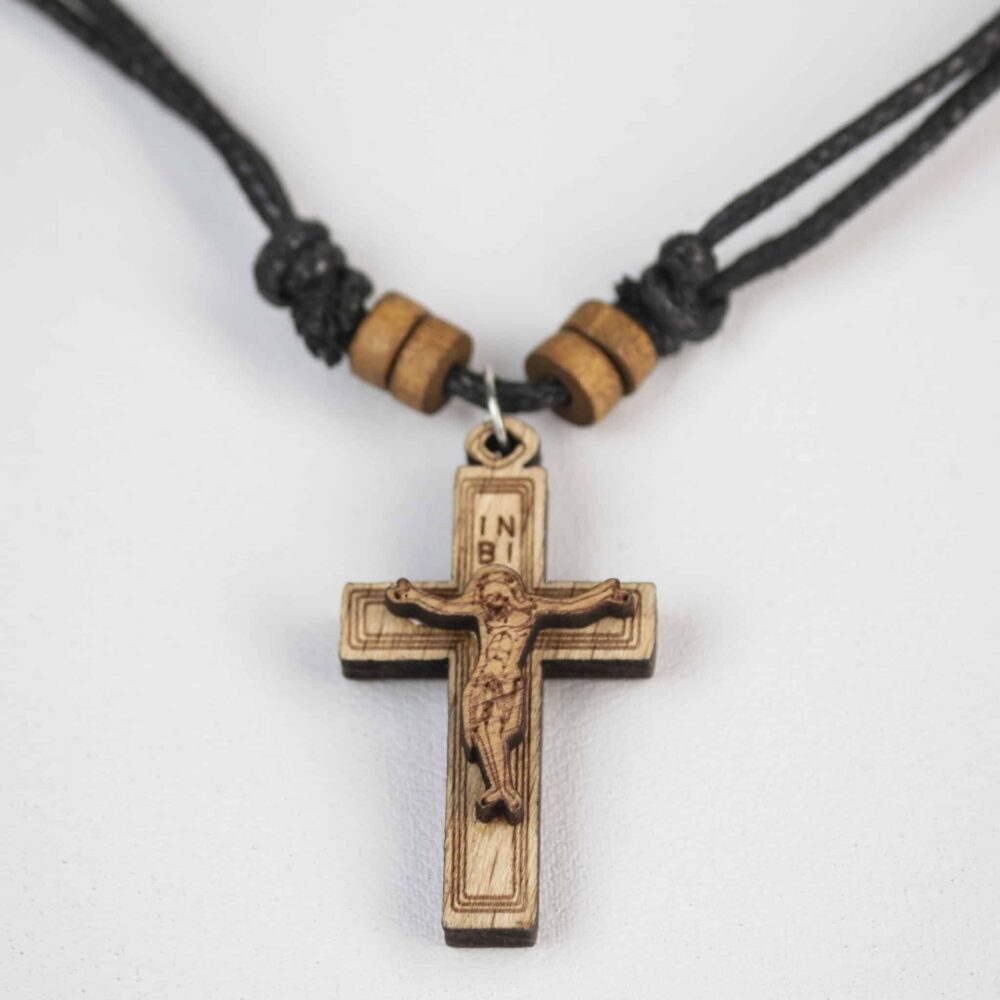 Hanging wooden Cross of the neck 2,4×3,8cm