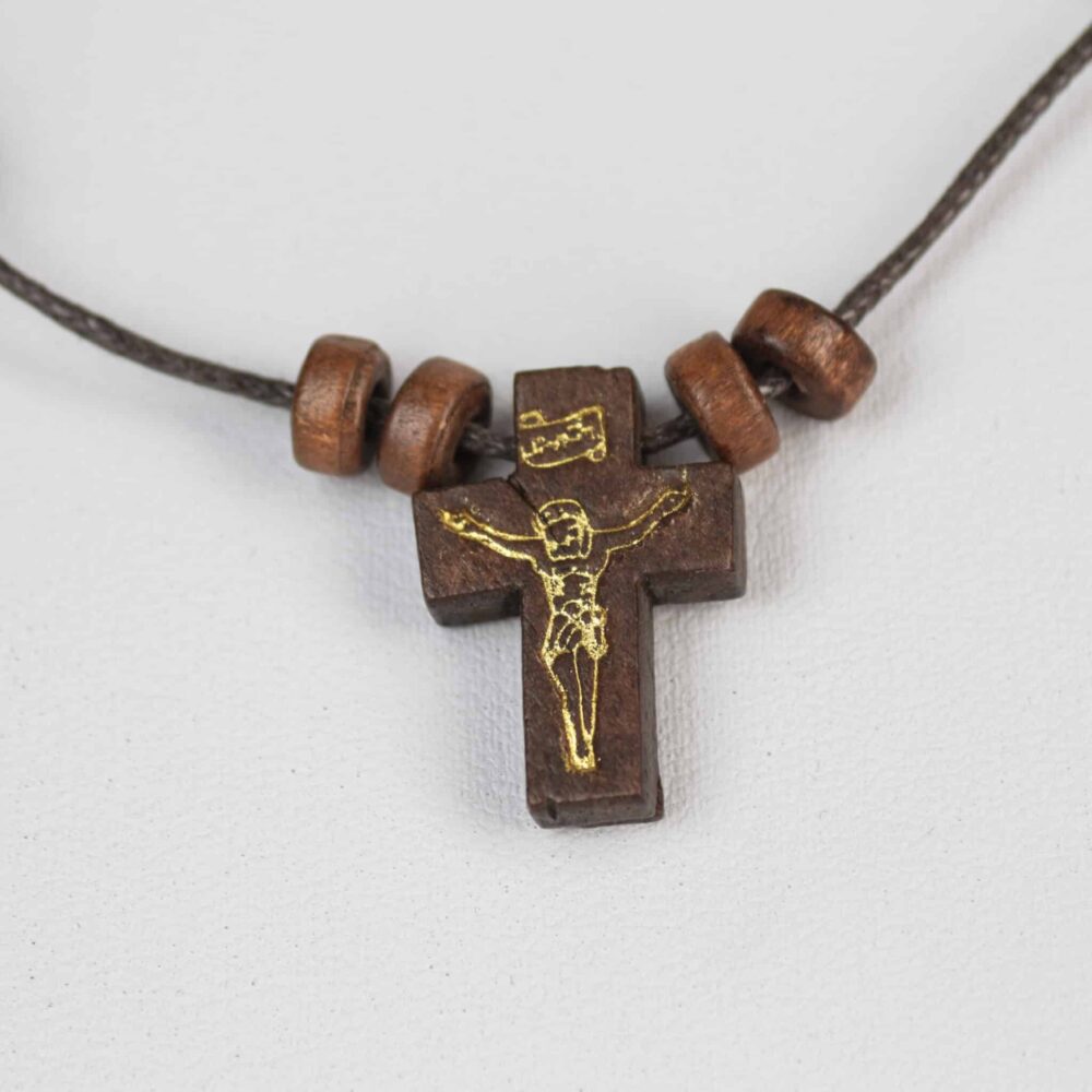 Hangend houten kruis 1,4 × 2,8 cm